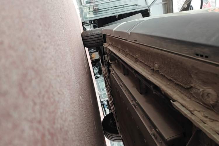 Used BYD Yuan UP 2025 Model 301KM Leading Version Left Side Sill