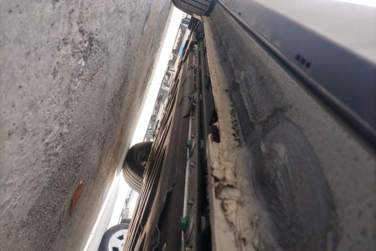 Used BYD Yuan UP 2025 Intelligent Driving Version 401 KM Dynamic Edition Left Side Sill