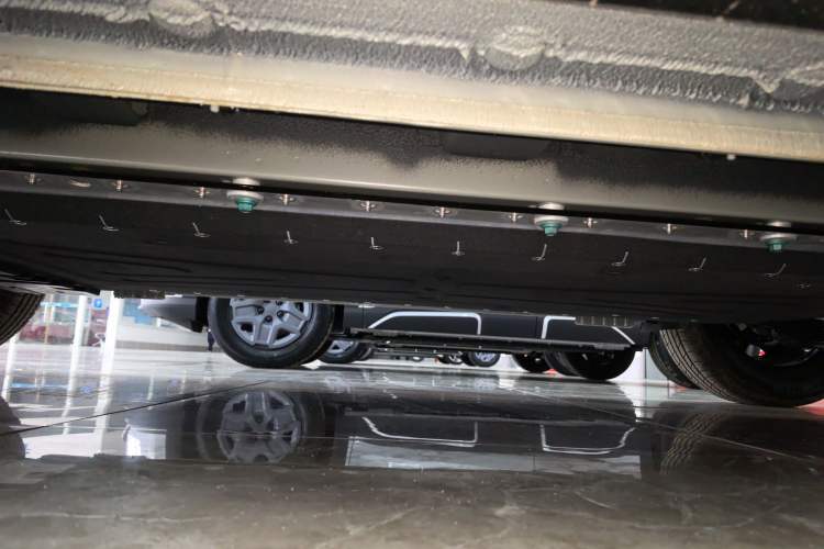 Used BYD Yuan UP 2025 Model 301KM Leading Version Left Side Sill