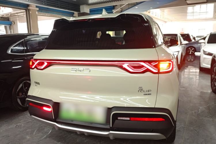 Used BYD Yuan UP 2025 Intelligent Driving Version 401 KM Dynamic Edition Rear