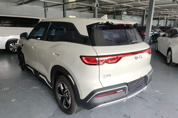Used BYD Yuan UP 2025 Intelligent Driving Version 401 km Beyond-Range Edition Rear Left 45 Deg