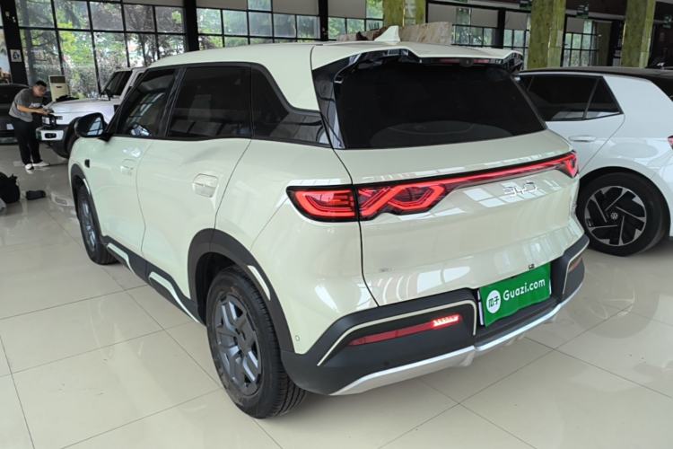Used BYD Yuan UP 2025 Intelligent Driving Version 401 KM Dynamic Edition Rear Left 45 Deg