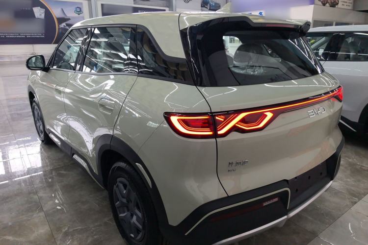 Used BYD Yuan UP 2025 Model 301KM Leading Version Rear Left 45 Deg