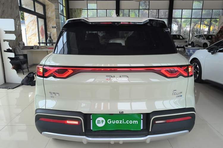 Used BYD Yuan UP 2025 Intelligent Driving Version 401 KM Dynamic Edition Rear