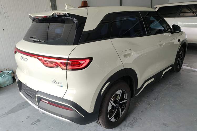 Used BYD Yuan UP 2025 Intelligent Driving Version 401 km Beyond-Range Edition Rear Right 45 Deg