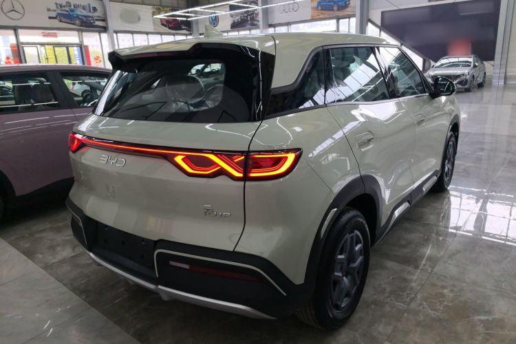 Used BYD Yuan UP 2025 Model 301KM Leading Version Rear Right 45 Deg