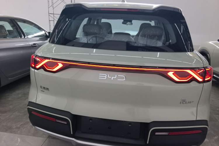Used BYD Yuan UP 2025 Model 301KM Leading Version Rear