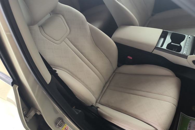 Used BYD Yuan UP 2025 Intelligent Driving Version 401 KM Dynamic Edition Right Front Seat