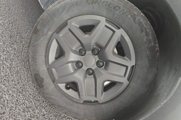 Used BYD Yuan UP 2025 Intelligent Driving Version 401 KM Dynamic Edition Right Front Wheel Hub