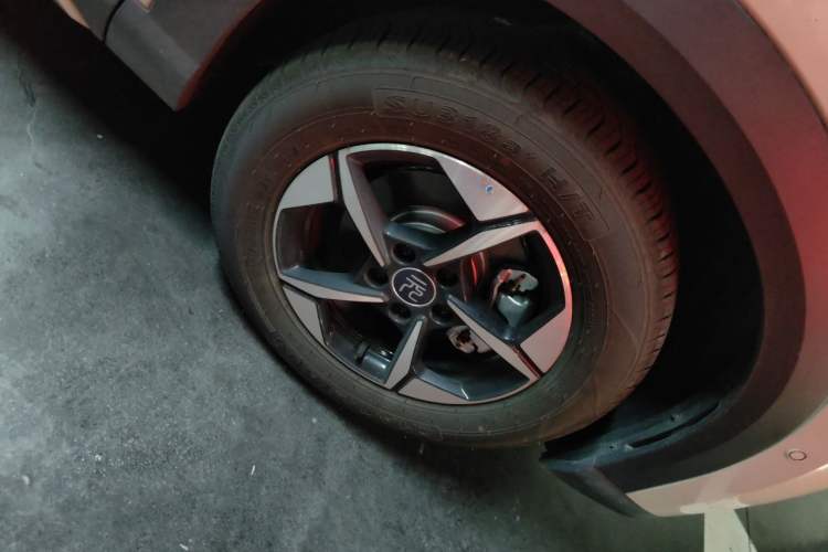 Used BYD Yuan UP 2025 Intelligent Driving Version 401 km Leading Edition Right Front Wheel Hub