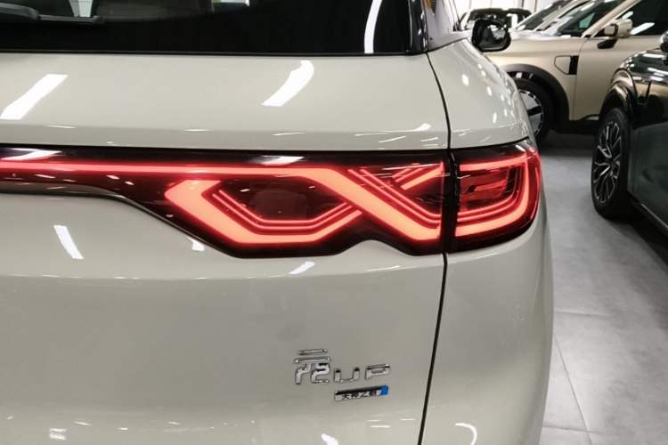 Used BYD Yuan UP 2025 Intelligent Driving Version 401 km Leading Edition Right Rear Taillight