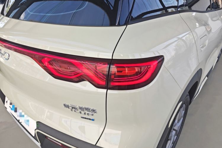 Used BYD Yuan UP 2025 Intelligent Driving Version 401 KM Dynamic Edition Right Rear Taillight