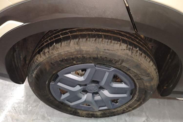 Used BYD Yuan UP 2025 Intelligent Driving Version 401 KM Dynamic Edition Right Rear Wheel Hub