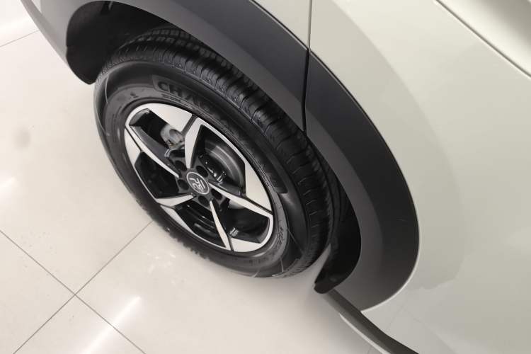 Used BYD Yuan UP 2025 Intelligent Driving Version 401 km Leading Edition Right Rear Wheel Hub