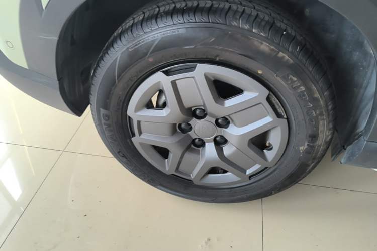 Used BYD Yuan UP 2025 Intelligent Driving Version 401 KM Dynamic Edition Right Rear Wheel Hub
