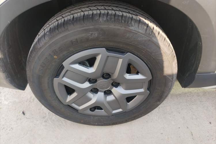 Used BYD Yuan UP 2025 Intelligent Driving Version 401 KM Dynamic Edition Right Rear Wheel Hub