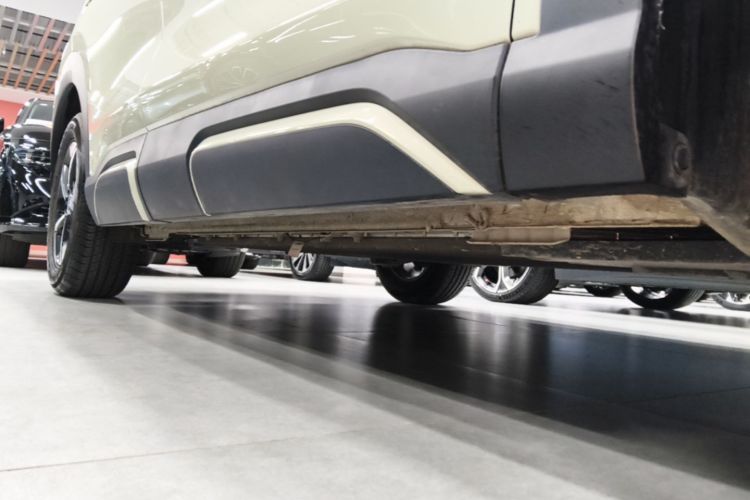 Used BYD Yuan UP 2025 Intelligent Driving Version 401 km Leading Edition Right Side Sill