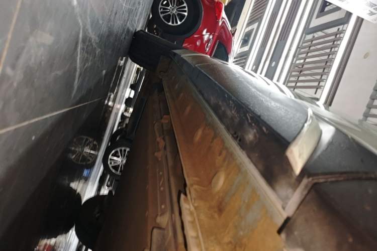 Used BYD Yuan UP 2025 Intelligent Driving Version 401 KM Dynamic Edition Right Side Sill