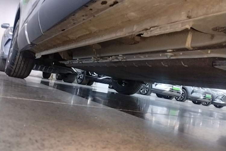 Used BYD Yuan UP 2025 Model 301KM Leading Version Right Side Sill