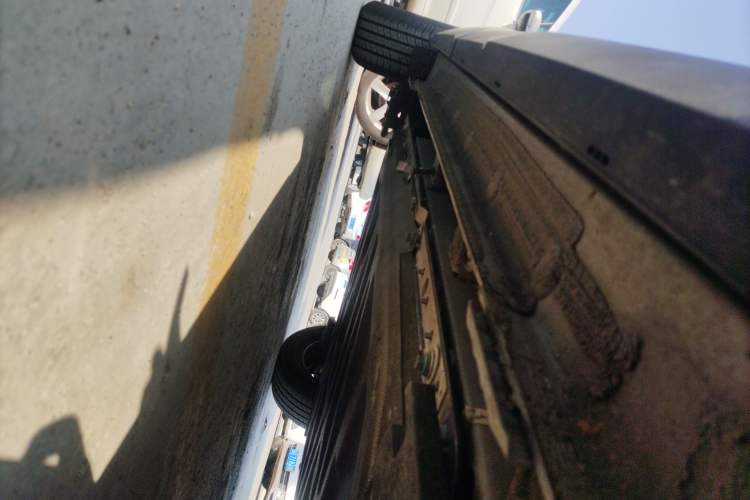Used BYD Yuan UP 2025 Intelligent Driving Version 401 KM Dynamic Edition Right Side Sill