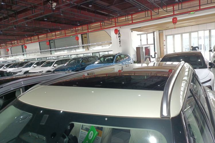 Used BYD Yuan UP 2025 Intelligent Driving Version 401 km Beyond-Range Edition Roof