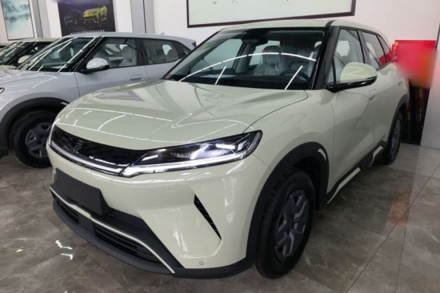 Used BYD Yuan UP 2025 Model 301KM Leading Version
