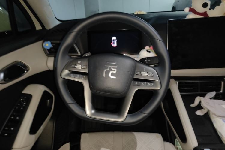 Used BYD Yuan UP 2025 Intelligent Driving Version 401 km Leading Edition Steering Wheel