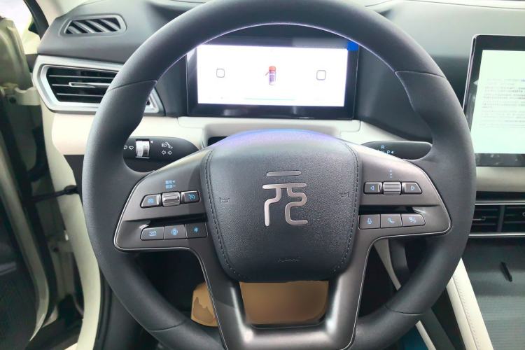 Used BYD Yuan UP 2025 Model 301KM Leading Version Steering Wheel