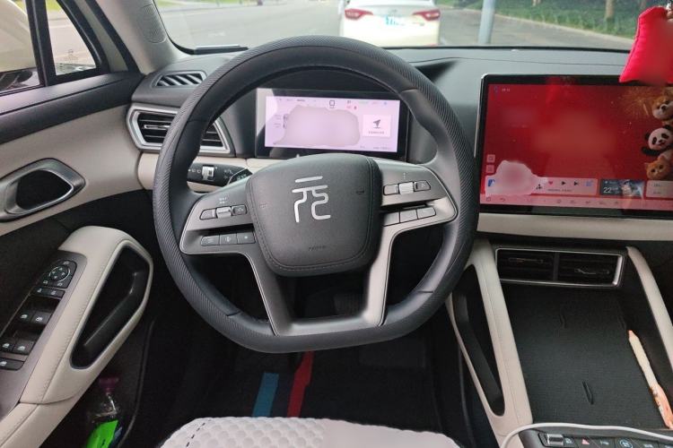 Used BYD Yuan UP 2025 Intelligent Driving Version 401 KM Dynamic Edition Steering Wheel