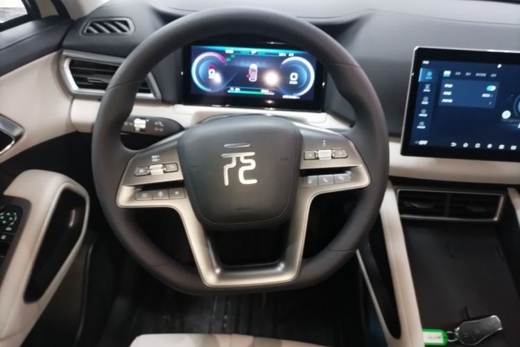 Used BYD Yuan UP 2025 Model 301KM Leading Version Steering Wheel