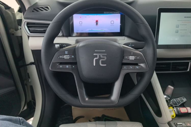 Used BYD Yuan UP 2025 Model 301KM Leading Version Steering Wheel