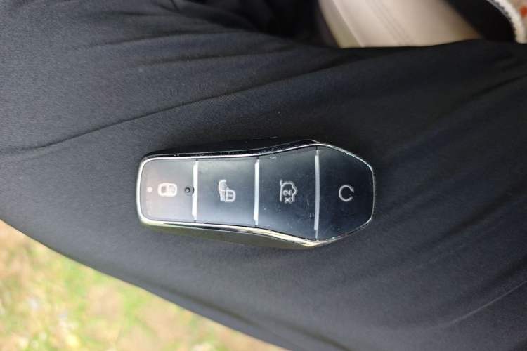 Used BYD Yuan UP 2025 Intelligent Driving Version 401 km Leading Edition Vehicle Key