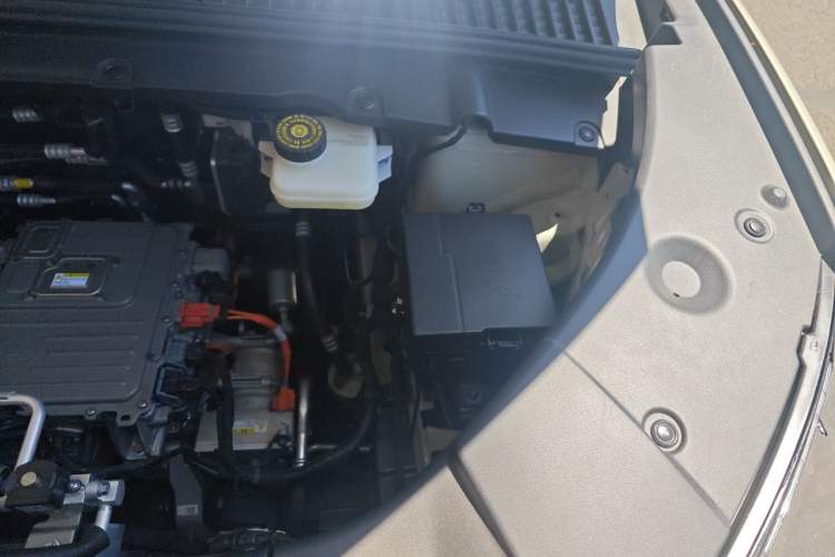 Used BYD Yuan UP 2025 Model 301KM Leading Version Engine Bay Left