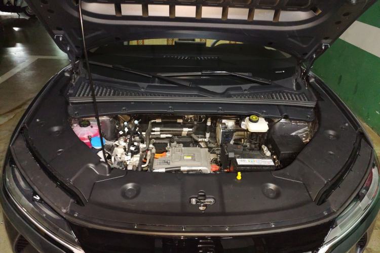 Used BYD Yuan UP 2025 Intelligent Driving Version 401 KM Dynamic Edition Engine Bay