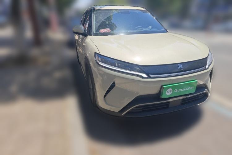 Used BYD Yuan UP 2025 Model 301KM Leading Version Front Right 45 Deg