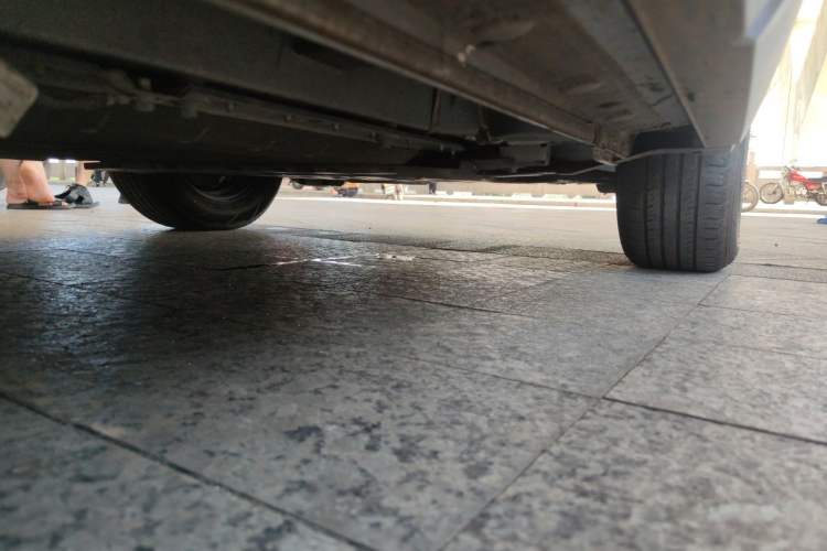 Used BYD Yuan UP 2025 Model 301KM Leading Version Chassis Front Right
