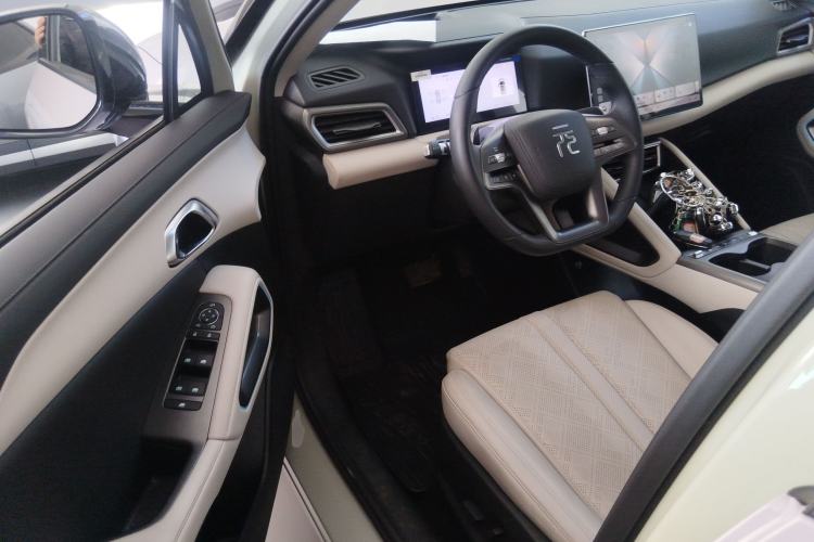 Used BYD Yuan UP 2025 Intelligent Driving Version 401 km Beyond-Range Edition Driver Seat