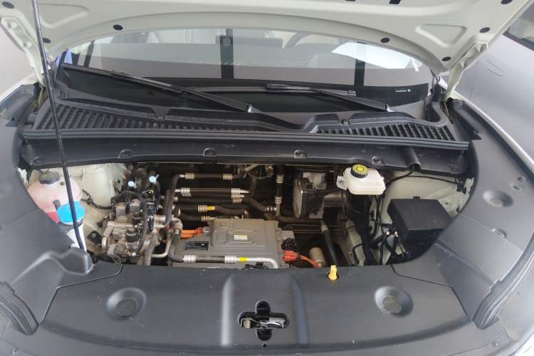 Used BYD Yuan UP 2025 Intelligent Driving Version 401 km Beyond-Range Edition Engine Bay