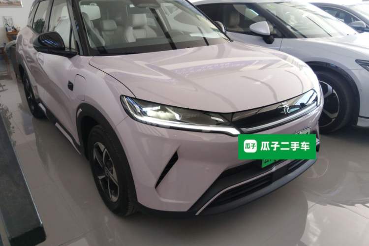 Used BYD Yuan UP 2025 Intelligent Driving Version 401 km Beyond-Range Edition Front Right 45 Deg
