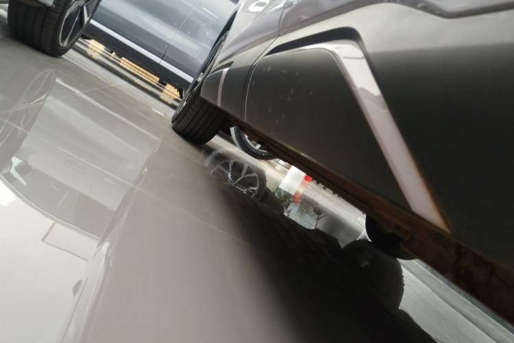 Used BYD Yuan UP 2025 Intelligent Driving Version 401 km Beyond-Range Edition Left Side Sill