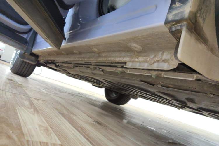 Used BYD Yuan UP 2025 Intelligent Driving Version 401 KM Dynamic Edition Left Side Sill