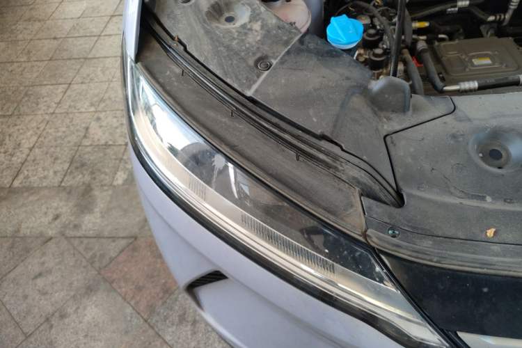 Used BYD Yuan UP 2025 Model 301KM Leading Version Right Front Headlight
