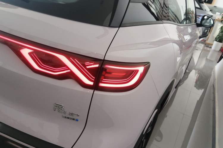 Used BYD Yuan UP 2025 Intelligent Driving Version 401 km Beyond-Range Edition Right Rear Taillight