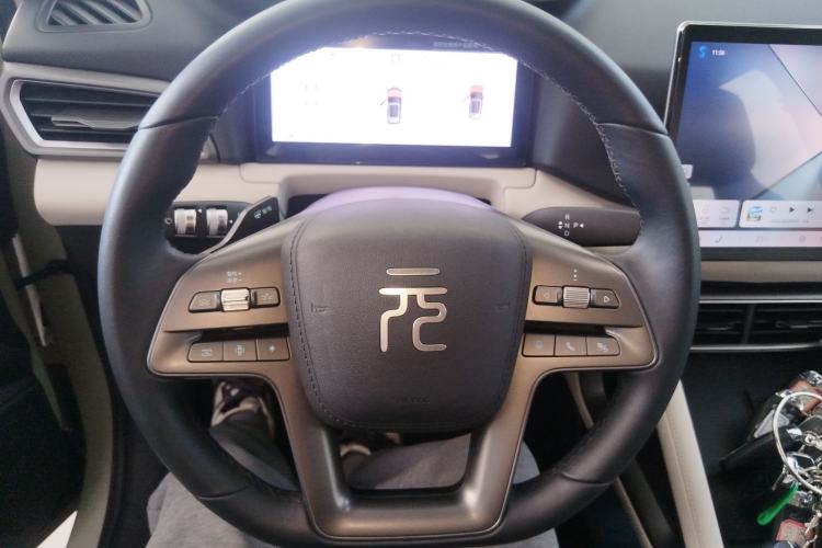 Used BYD Yuan UP 2025 Intelligent Driving Version 401 km Beyond-Range Edition Steering Wheel