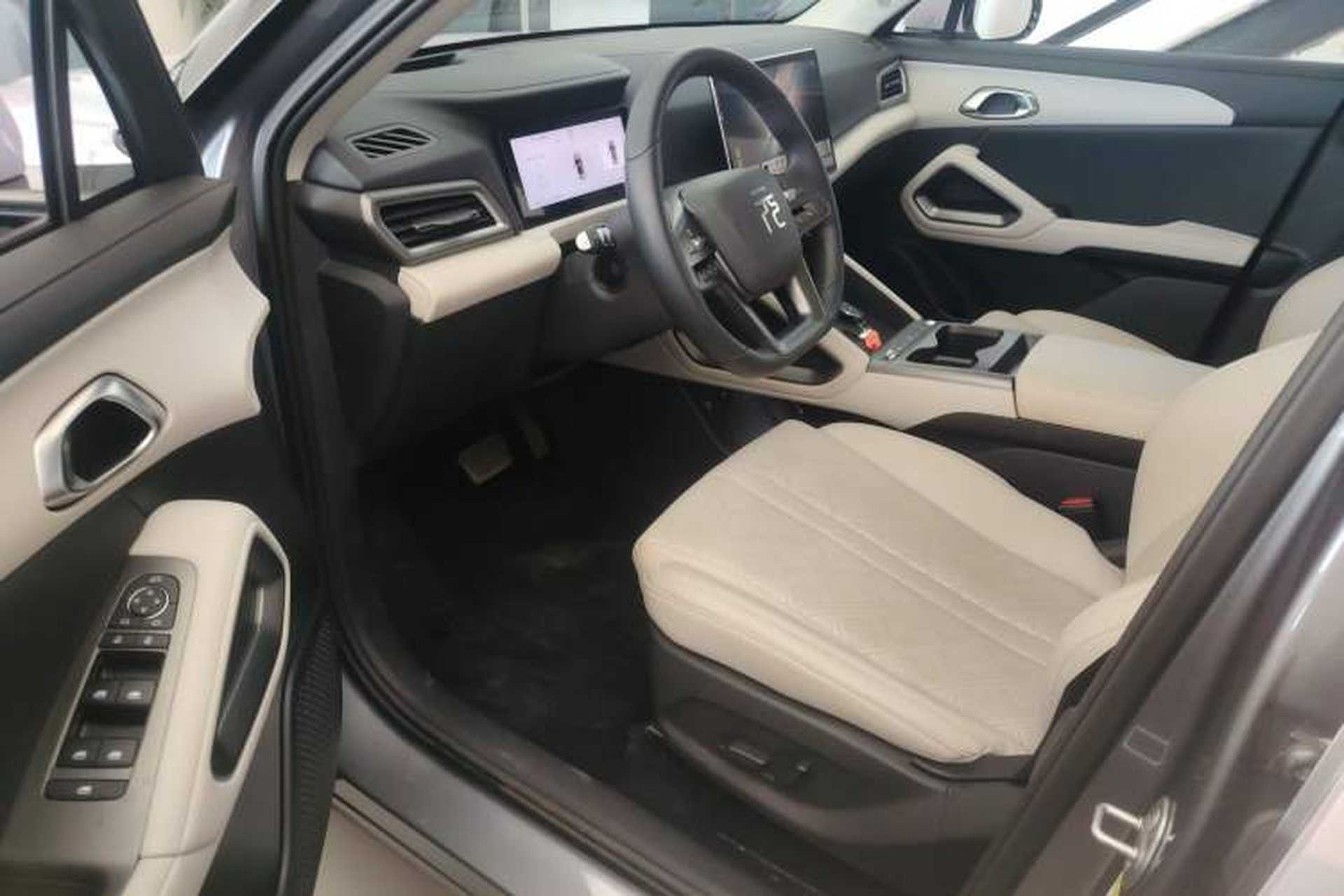 Used BYD Yuan UP 2025 Intelligent Driving Version 401 km Beyond-Range Edition Driver Seat