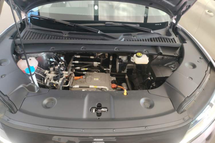 Used BYD Yuan UP 2025 Intelligent Driving Version 401 km Beyond-Range Edition Engine Bay