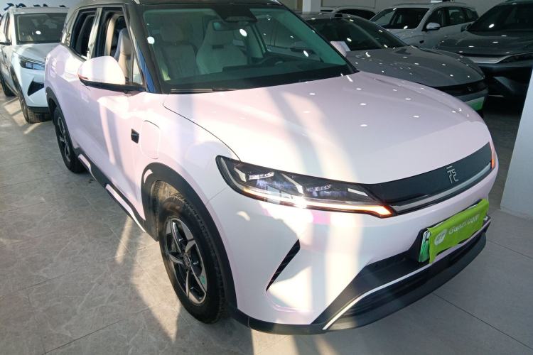 Used BYD Yuan UP 2025 Intelligent Driving Version 401 km Beyond-Range Edition Exterior 2