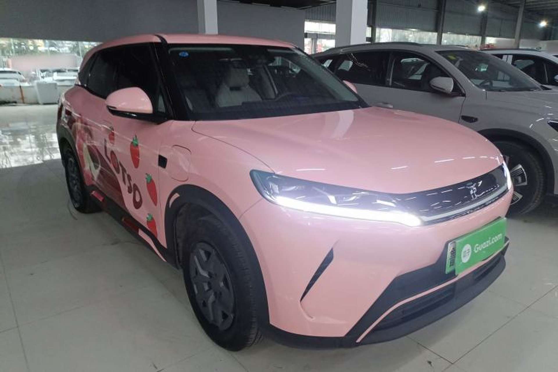 Used BYD Yuan UP 2025 Intelligent Driving Version 401 KM Dynamic Edition Exterior 2