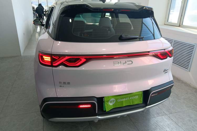 Used BYD Yuan UP 2025 Intelligent Driving Version 401 km Beyond-Range Edition Exterior 4