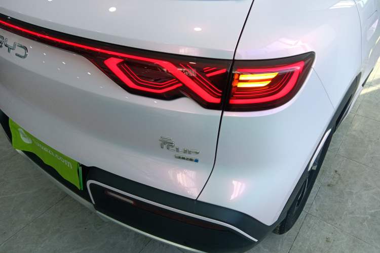 Used BYD Yuan UP 2025 Intelligent Driving Version 401 km Beyond-Range Edition Exterior 6